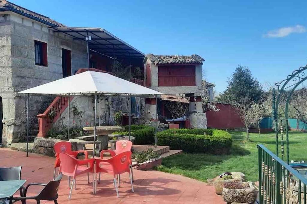 Alojamiento Entero Con Piscina Y Jardin. Ourense Buitenkant foto