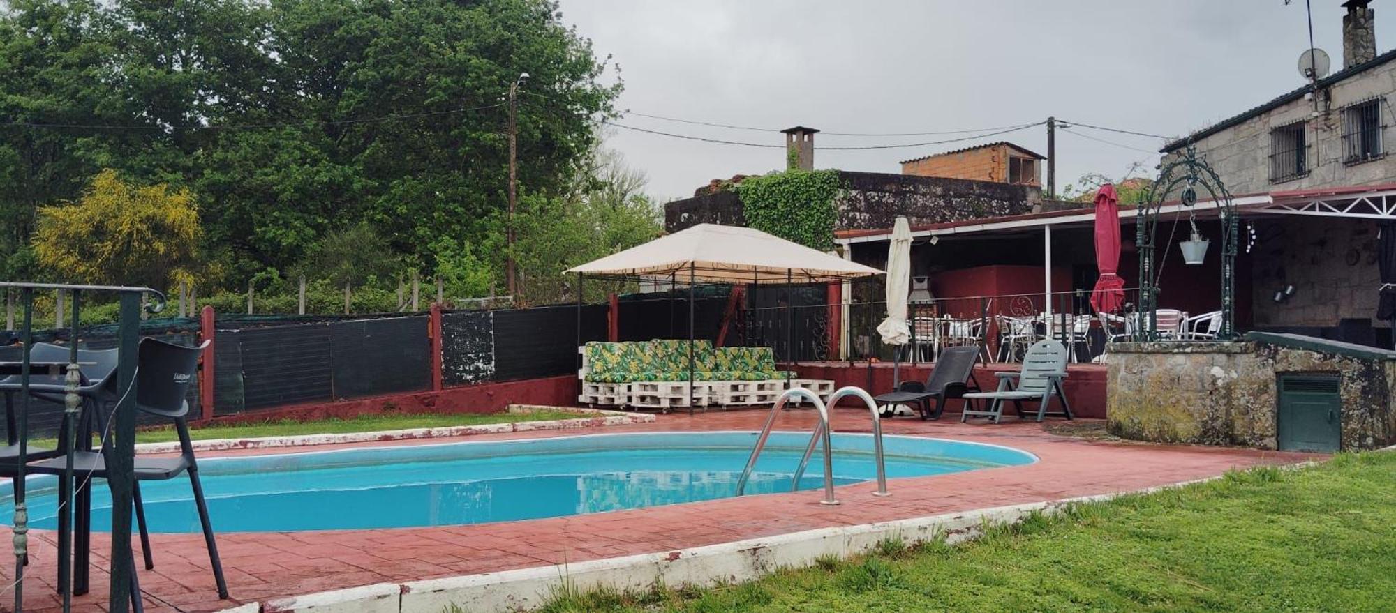 Alojamiento Entero Con Piscina Y Jardin. Ourense Buitenkant foto